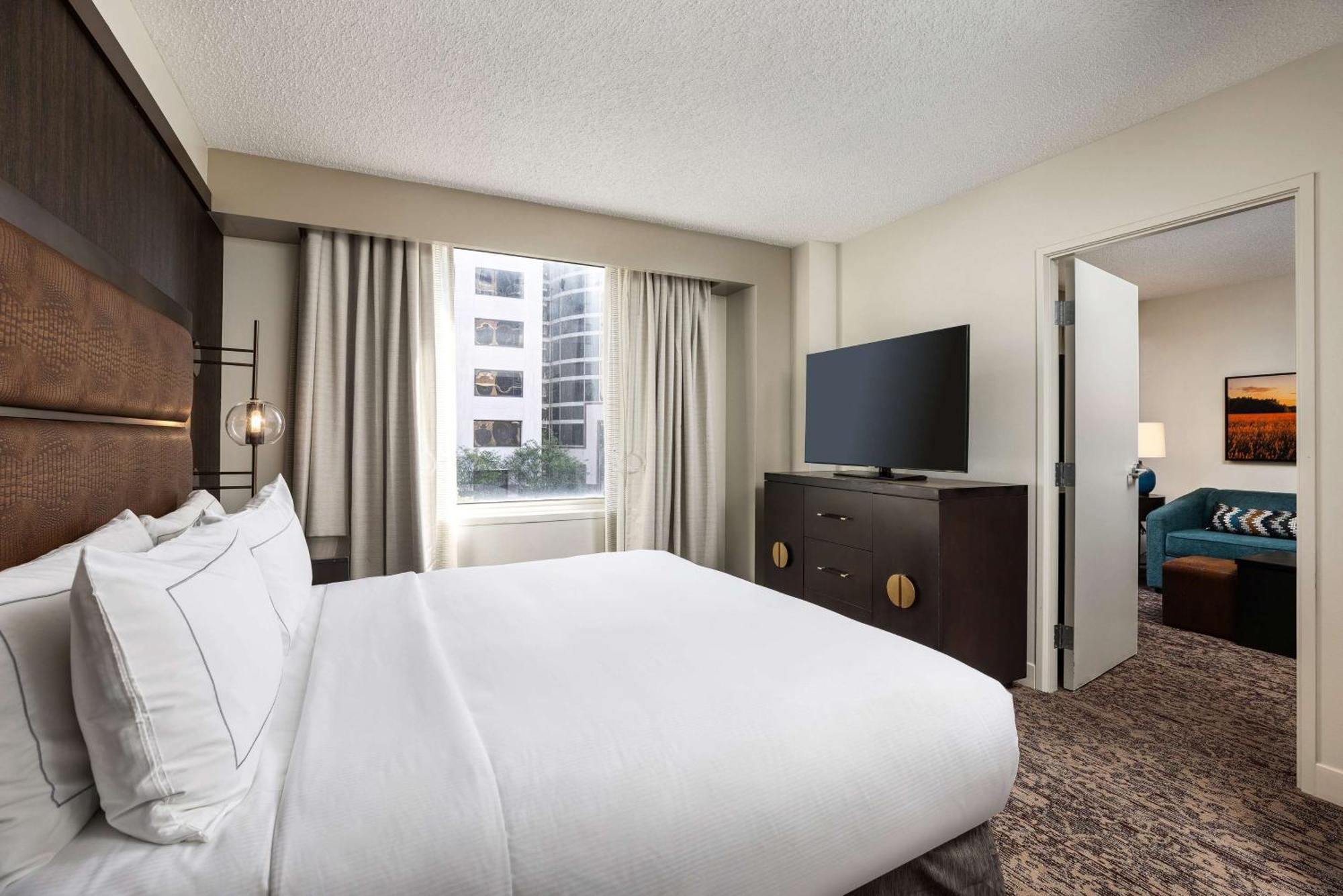 Doubletree By Hilton Downtown Capitol Hotel Austin