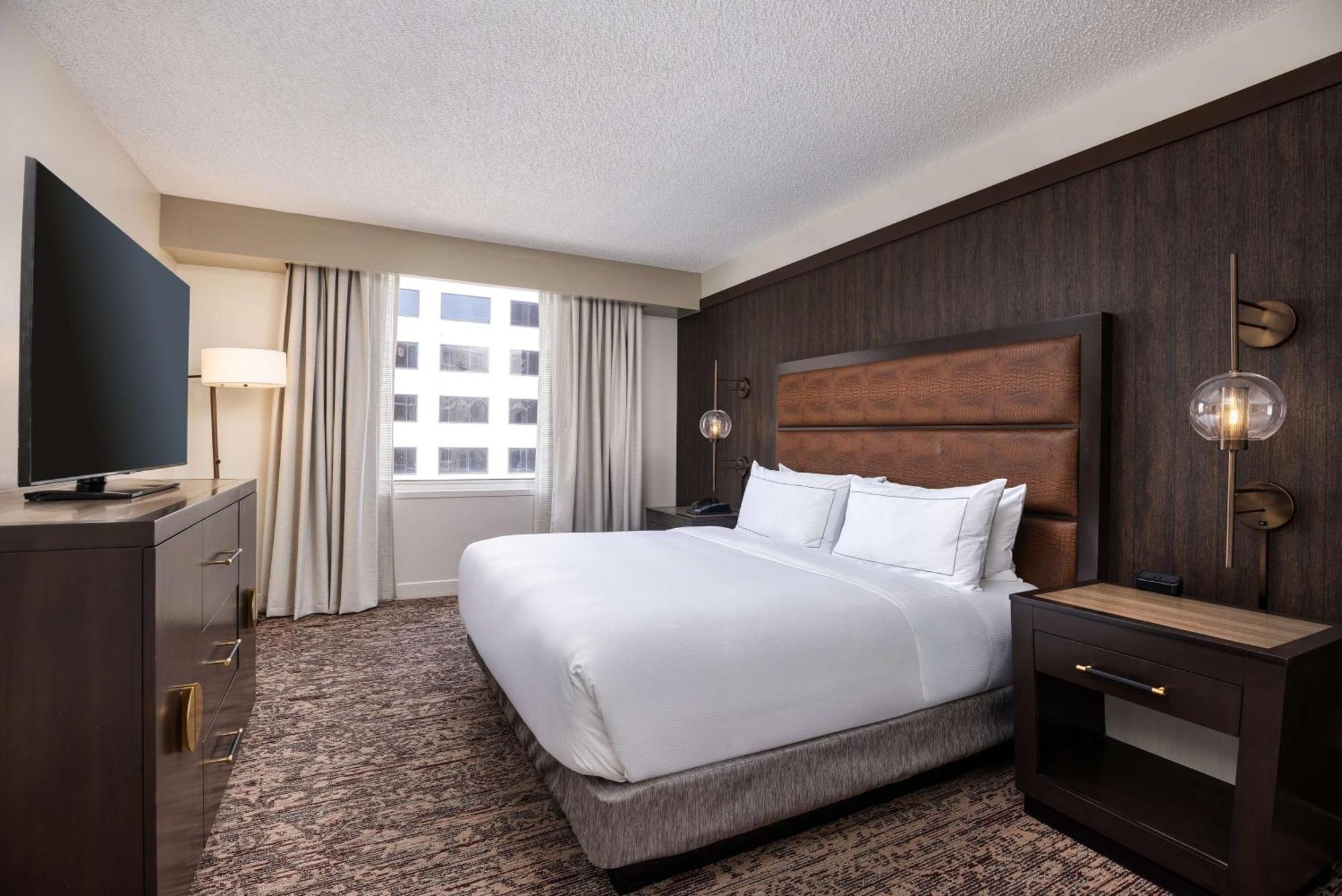 Hotel Doubletree By Hilton Downtown Capitol 4*