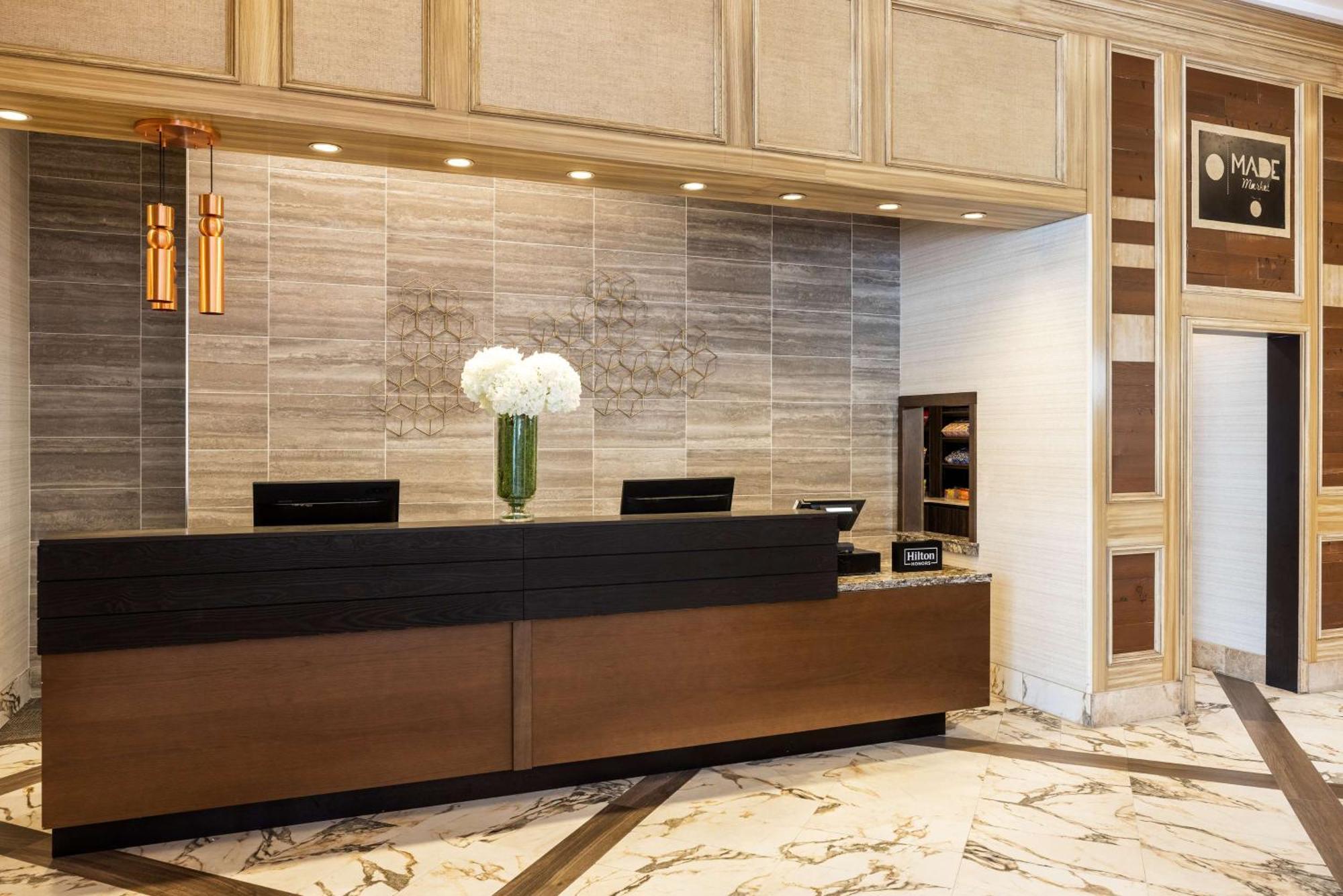 Doubletree By Hilton Downtown Capitol Hotel 4*