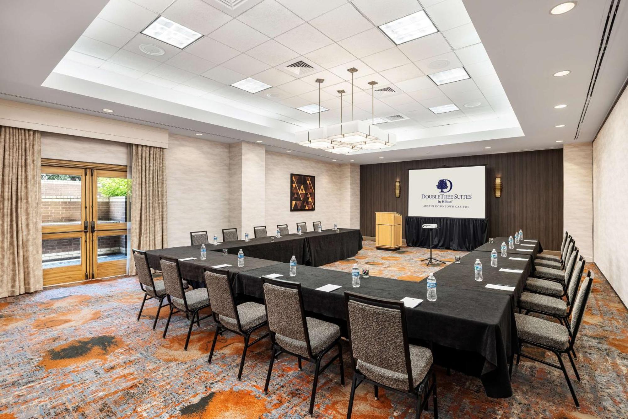 Doubletree By Hilton Downtown Capitol 4* Austin