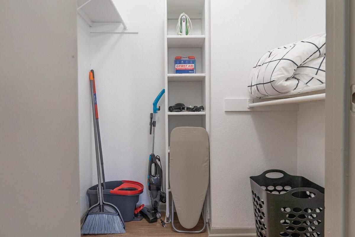 Apartment Comfy 1br In Sola 5 Minutes To Downtown With Free Parking *