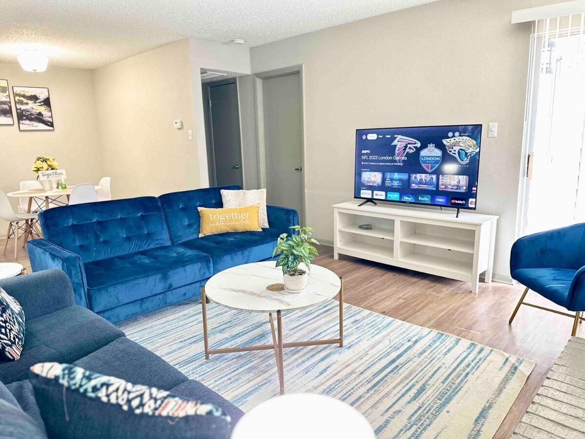 Comfy 1br In Sola 5 Minutes To Downtown With Free Parking Austin