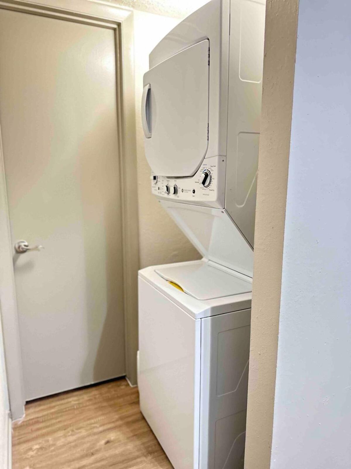 Comfy 1br In Sola 5 Minutes To Downtown With Free Parking Apartment *