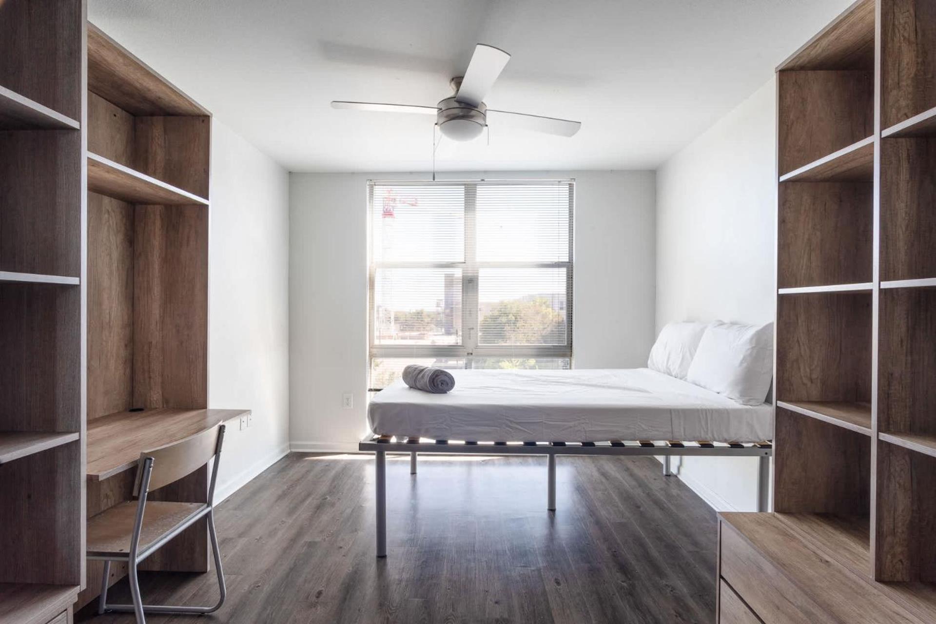 Apartment Upstay W Pool-bbq-gym-games - Walk To Uoft *