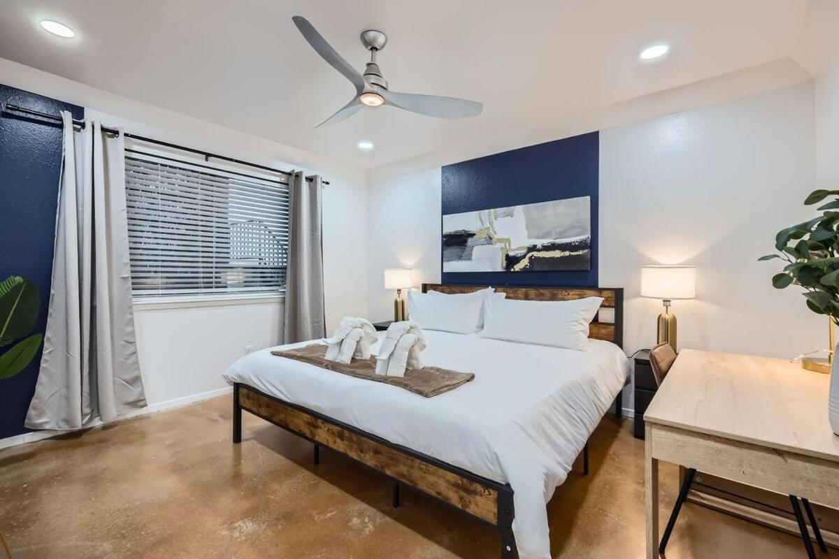 Your Airy King Getaway - Sleeps 4 - Pool, Prkg Apartment