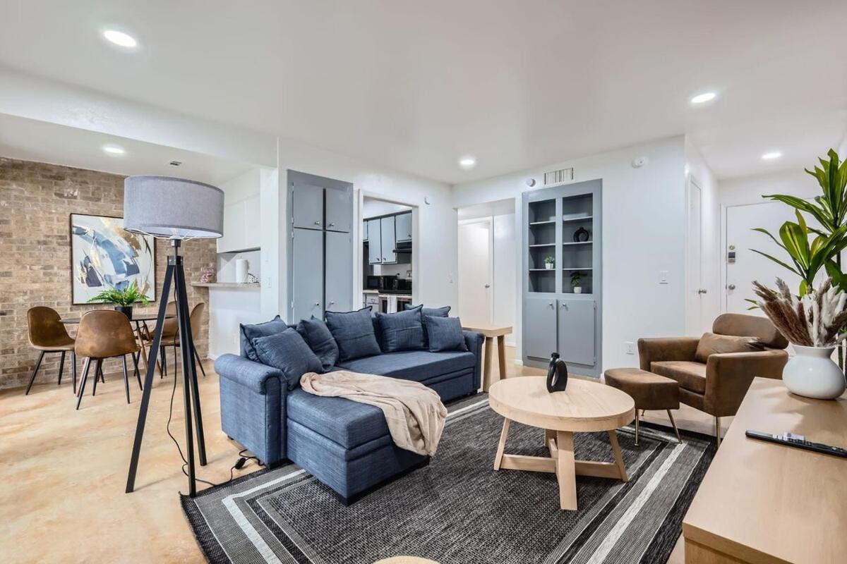 Your Airy King Getaway - Sleeps 4 - Pool, Prkg * Austin
