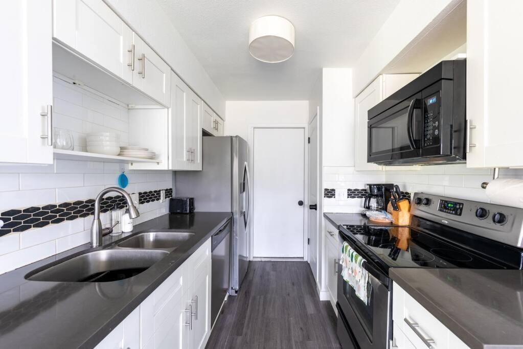 Holiday home Prime Location 3br - Firepit & Private Yard Austin