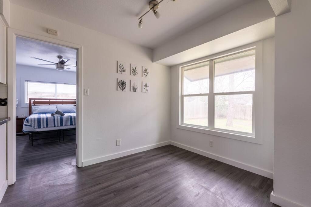 Prime Location 3br - Firepit & Private Yard Austin