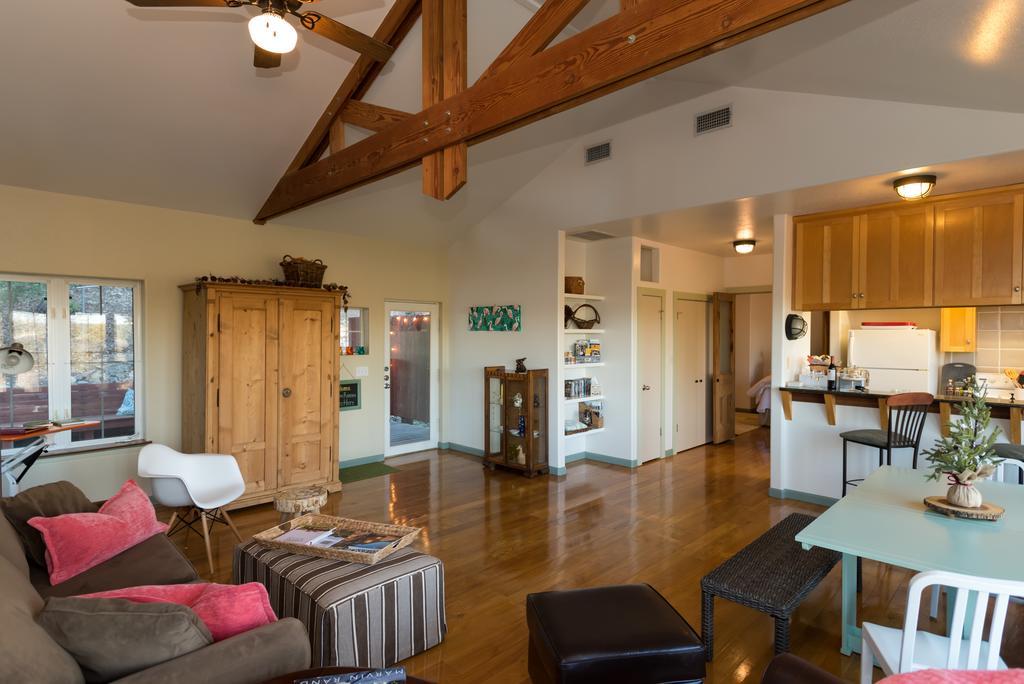 The Rivery Retreat, Choose From Luxury Or In Hill Country 4* Austin