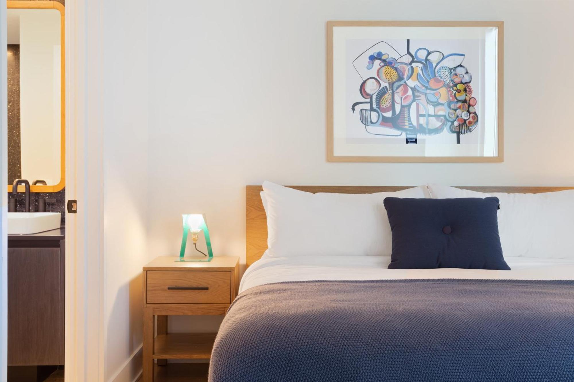 Sleeps 40 12 In New High Rise W Rooftop Pool Gym Yoga Austin
