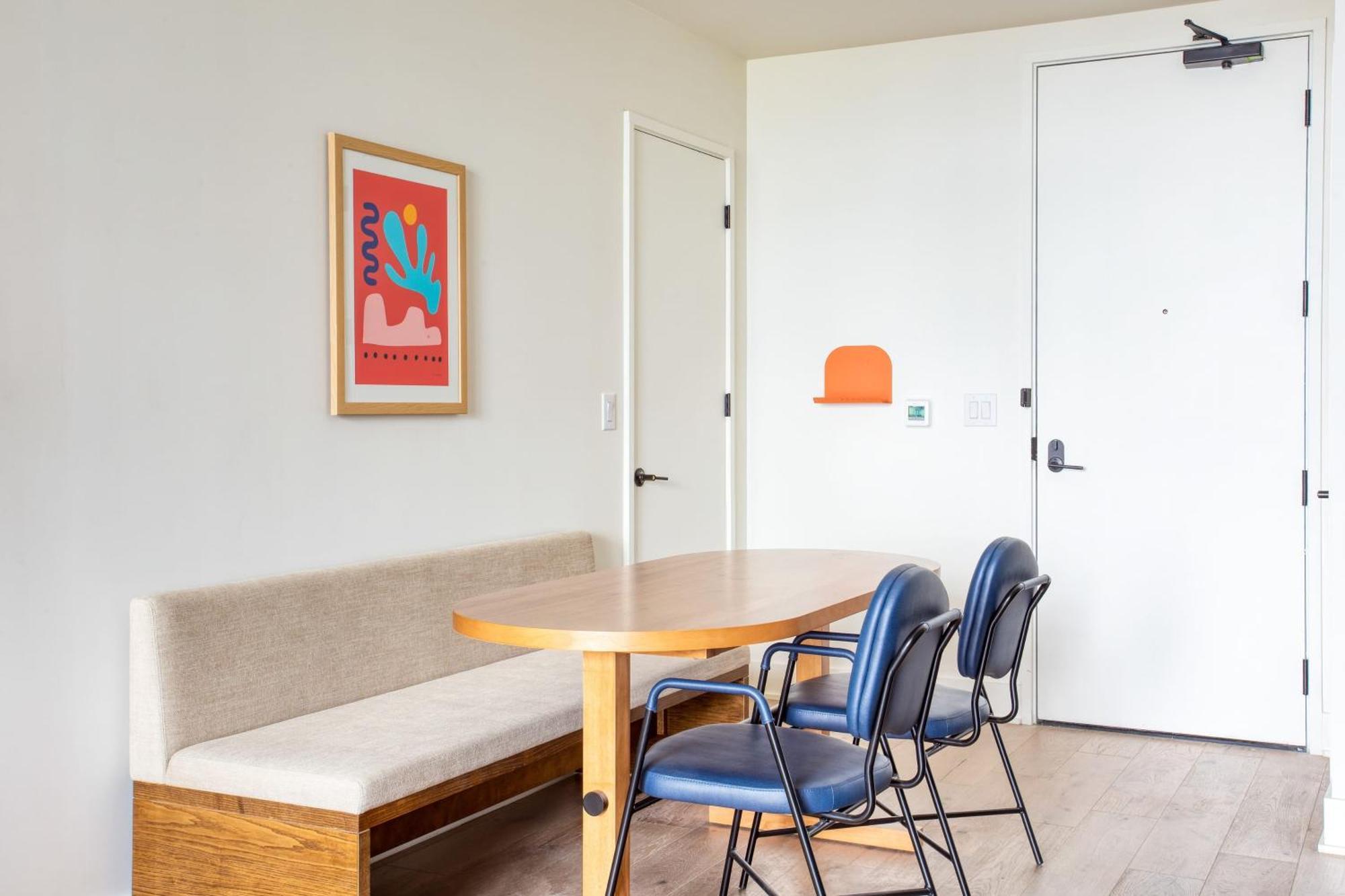 Sleeps 40 12 In New High Rise W Rooftop Pool Gym Yoga Holiday home