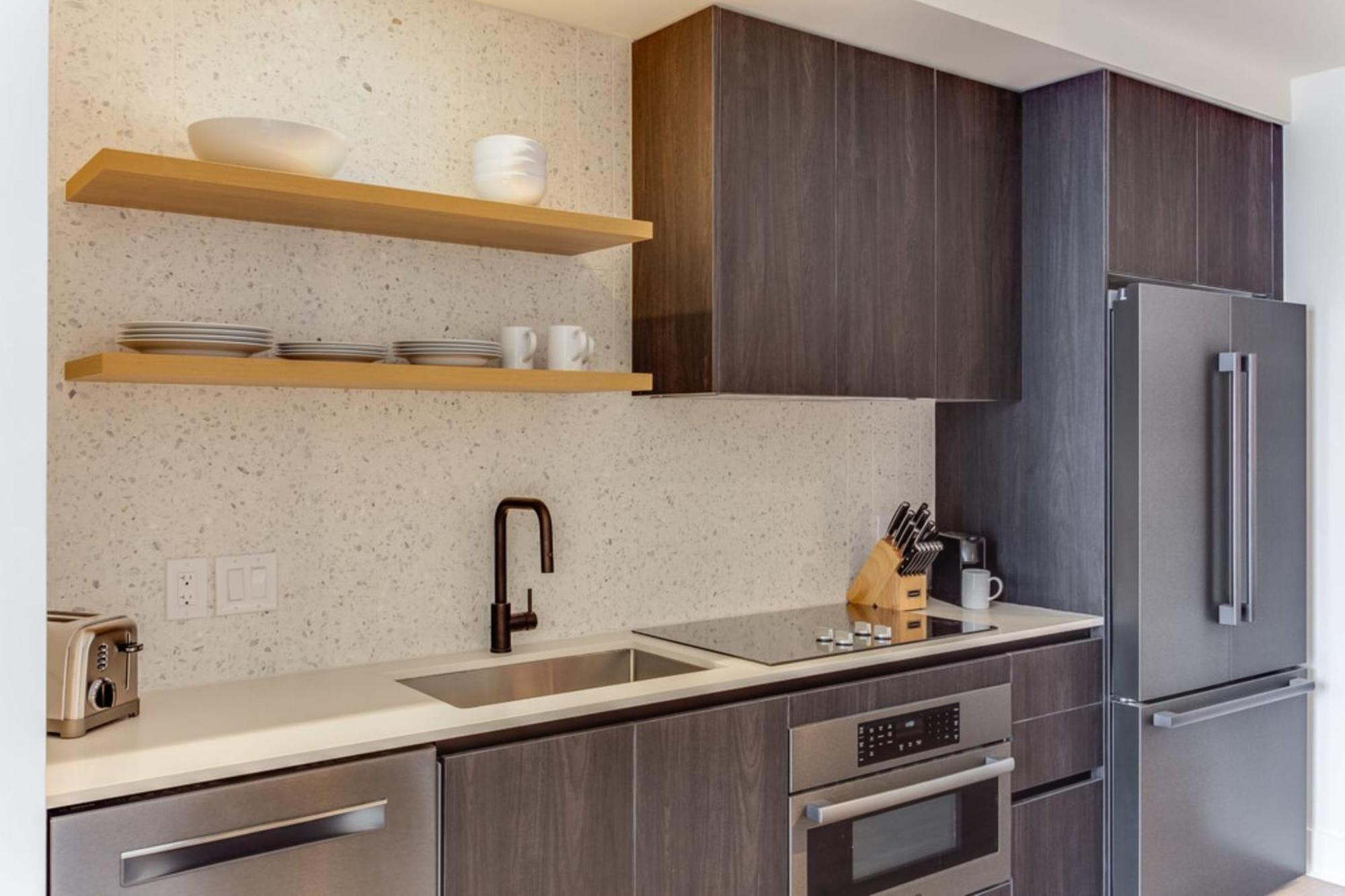 Sleeps 40 12 In New High Rise W Rooftop Pool Gym Yoga Holiday home