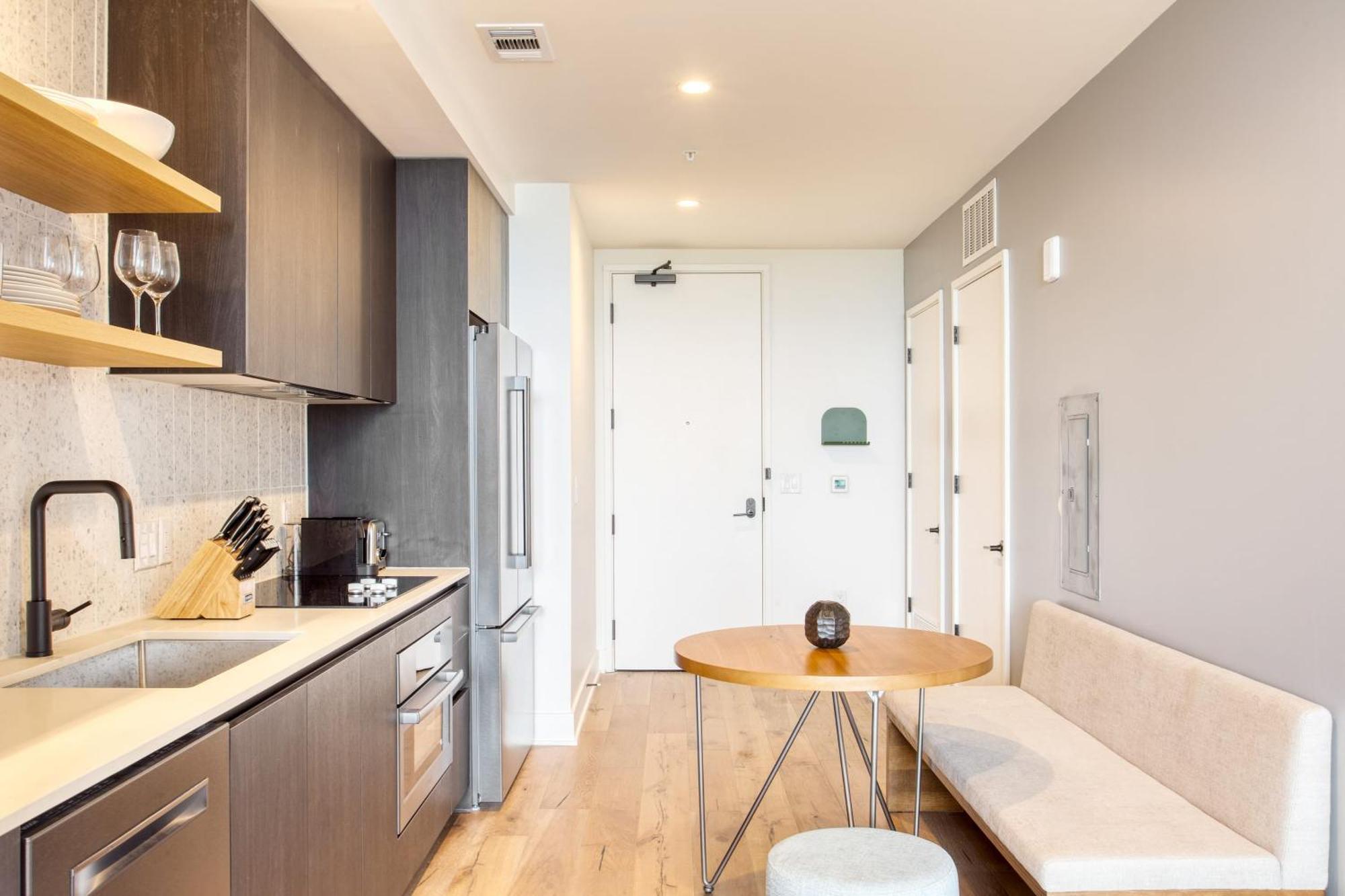 Holiday home Sleeps 40 12 In New High Rise W Rooftop Pool Gym Yoga