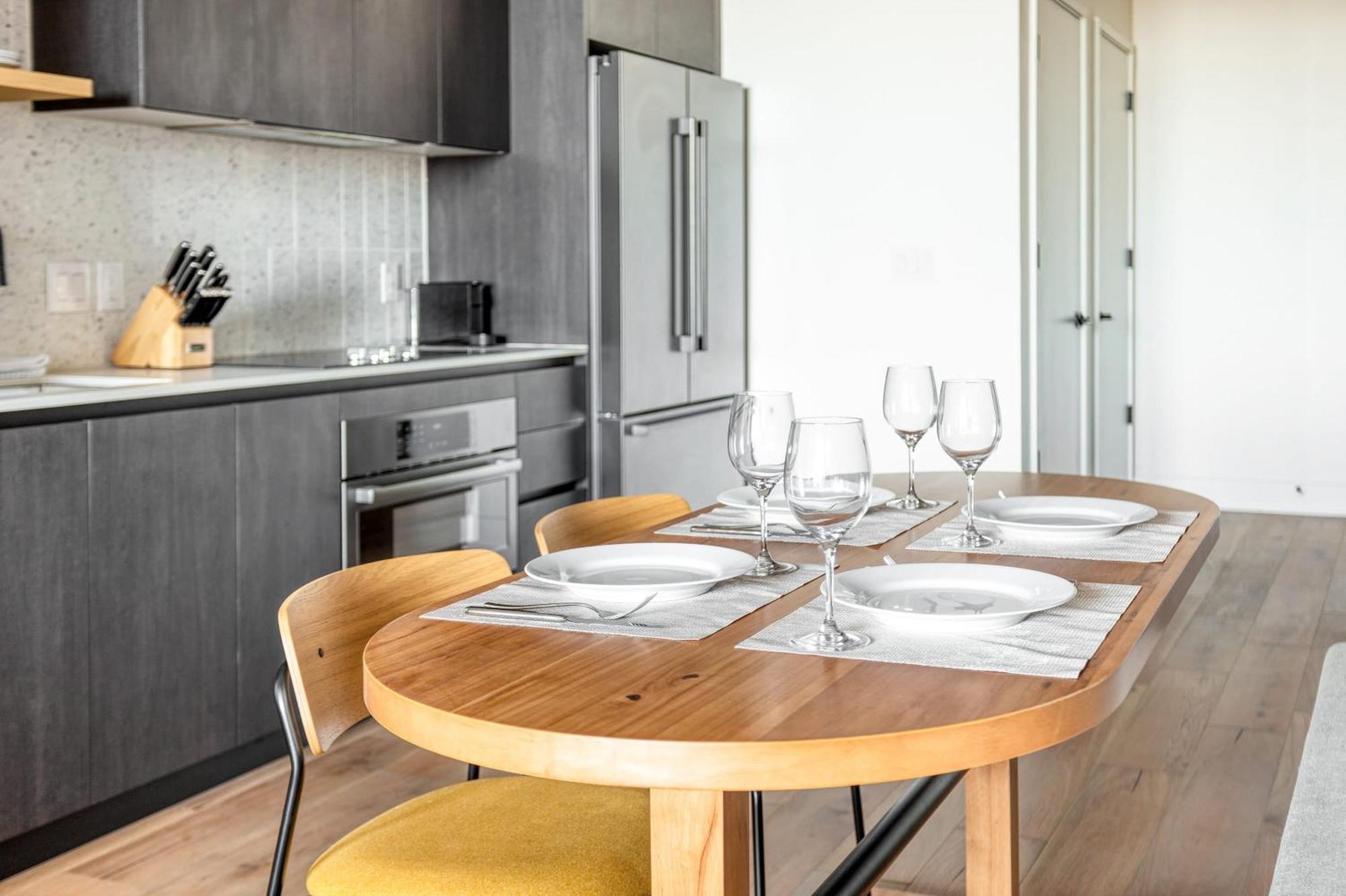 Holiday home Sleeps 40 12 In New High Rise W Rooftop Pool Gym Yoga Austin