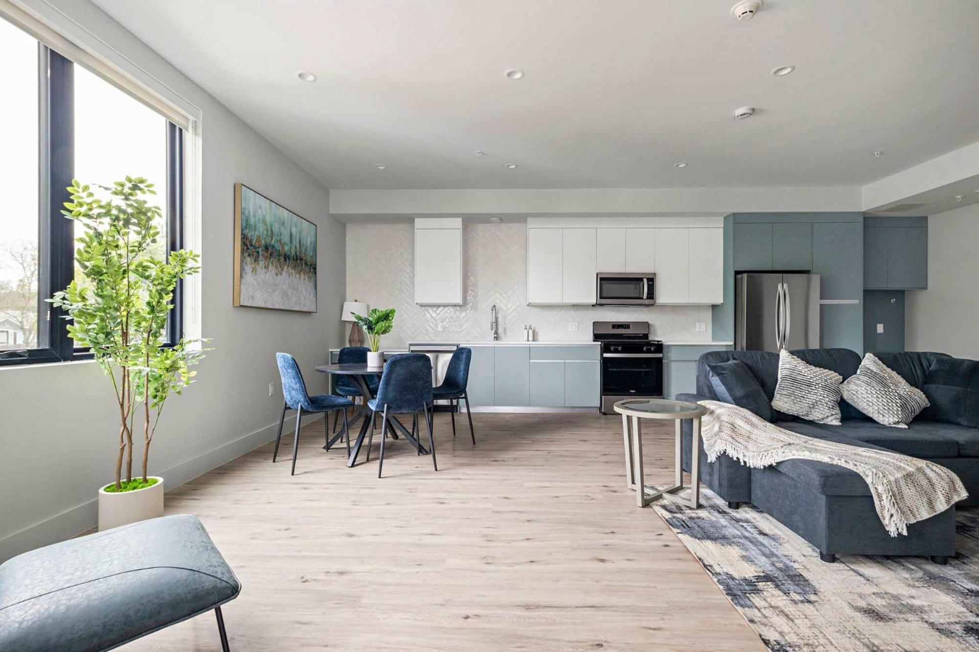 Upstay Brand New Contemporary Near Soco Apartment *