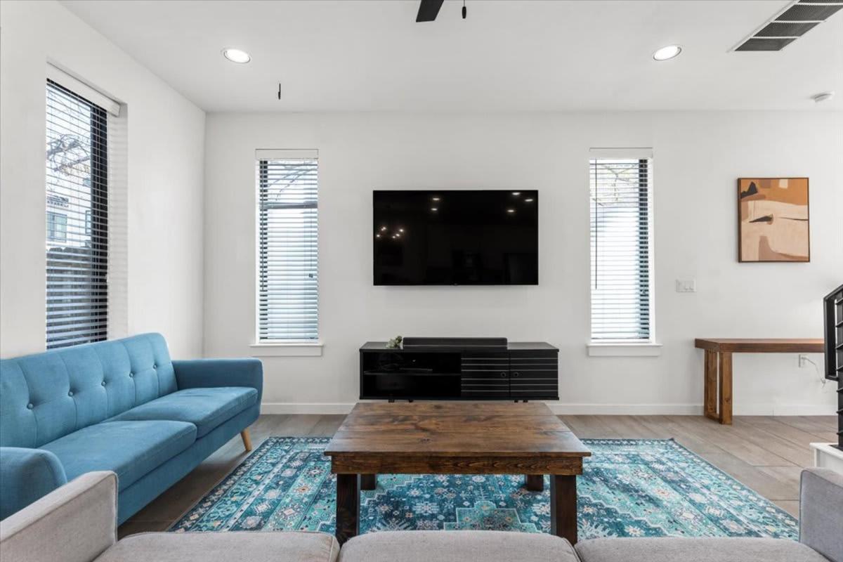 Stunning 3br In Desirable Location Austin