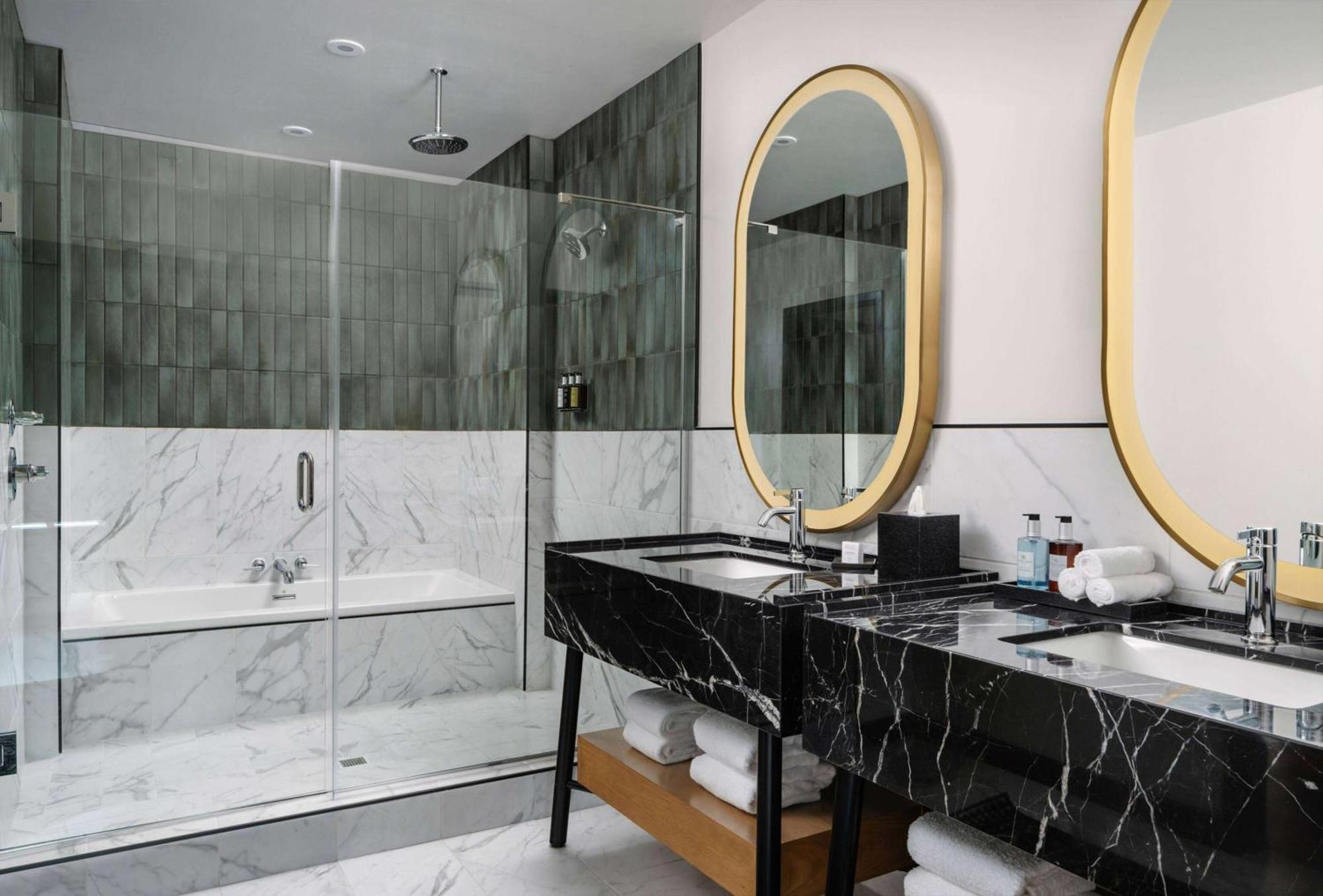 Hotel Origin Austin, A Wyndham 4*