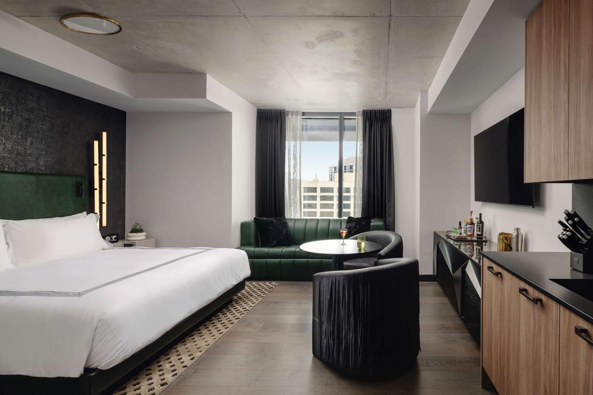 Hotel Thompson Austin, By Hyatt Austin