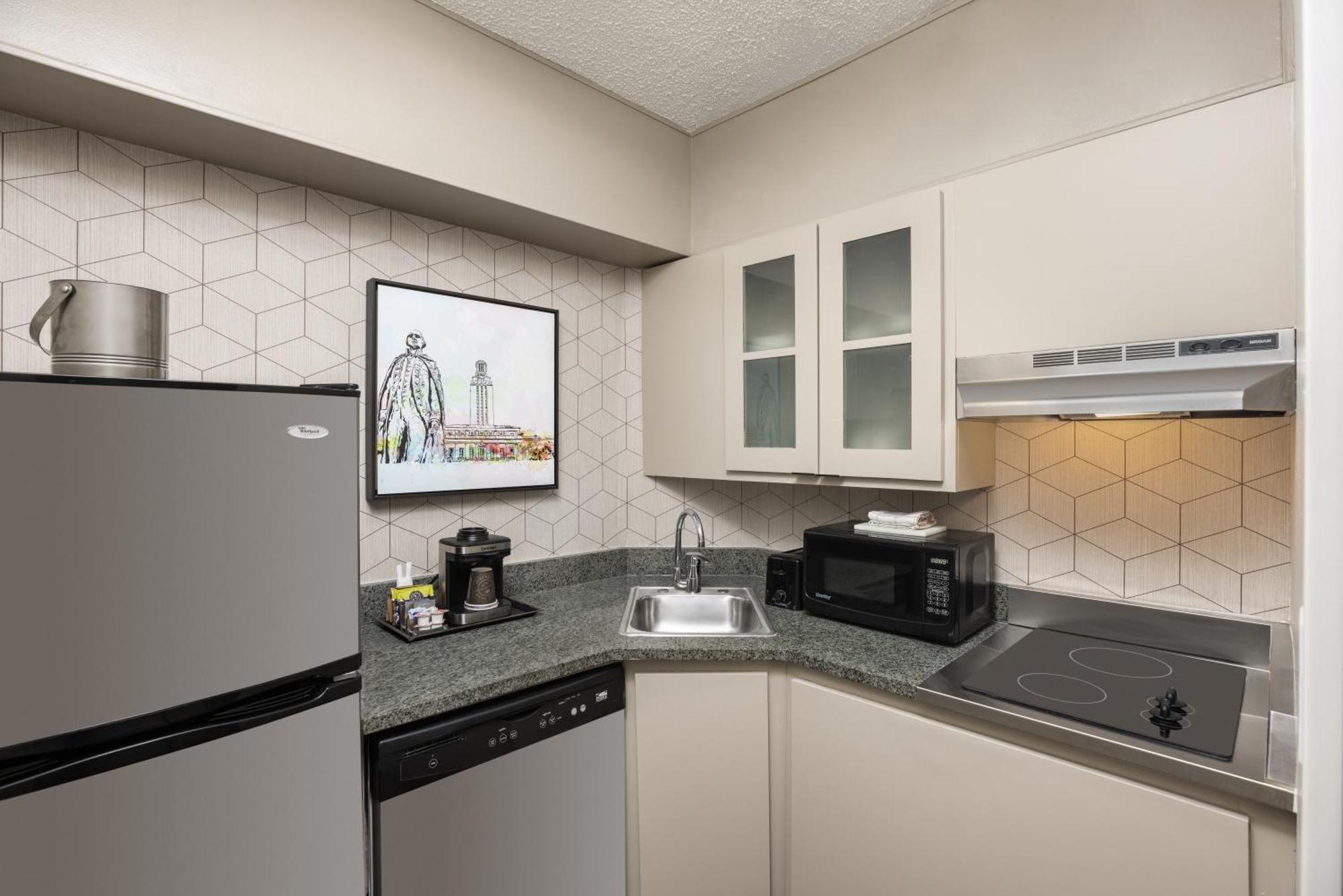 Doubletree By Hilton Downtown Capitol Hotel Austin