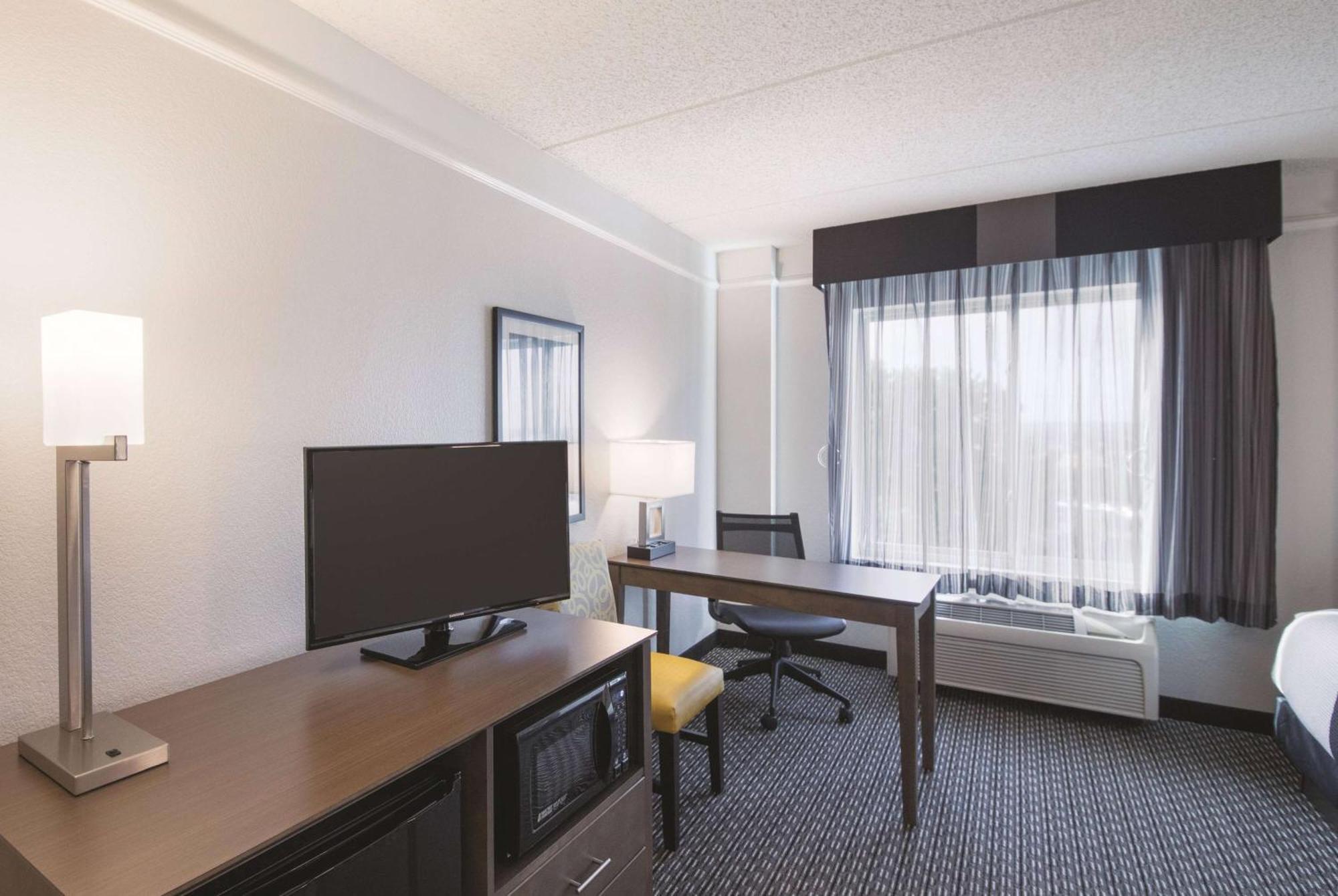 La Quinta By Wyndham Airport Austin