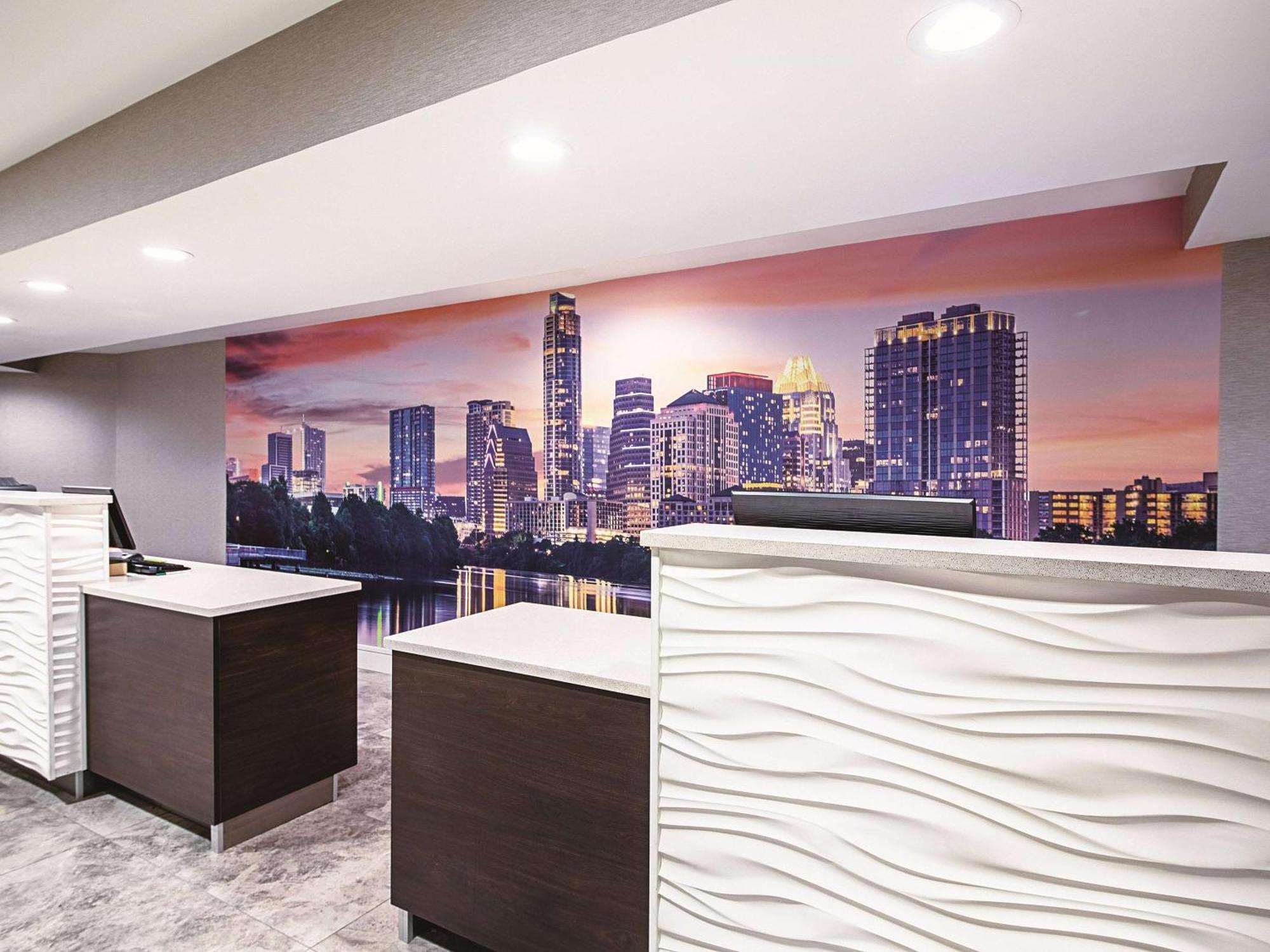 Hotel La Quinta By Wyndham Airport Austin