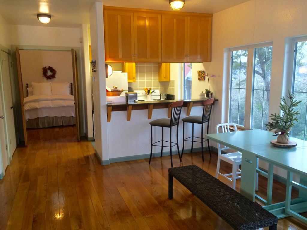 The Rivery Retreat, Choose From Luxury Or In Hill Country 4*