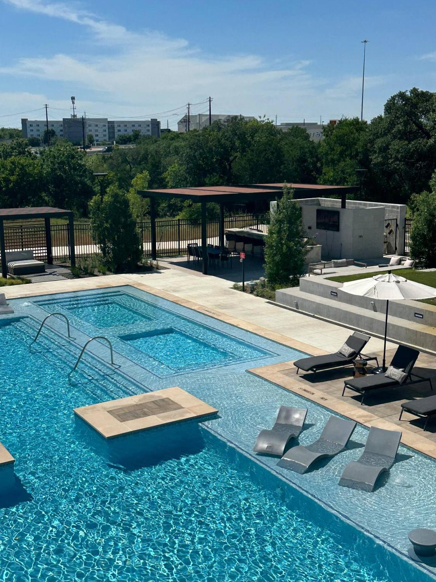 Apartment Goldy | Big Group Stay, Game Room, Coworking, Pool *