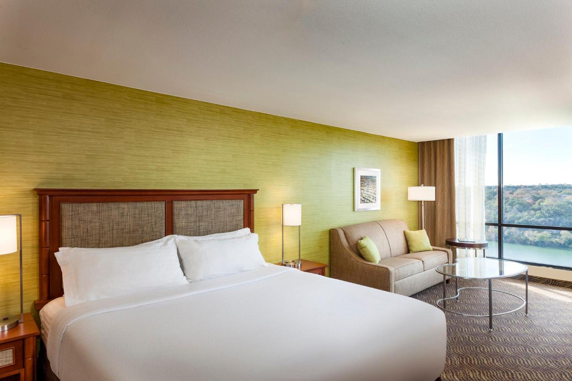 -town By Ihg Hotel