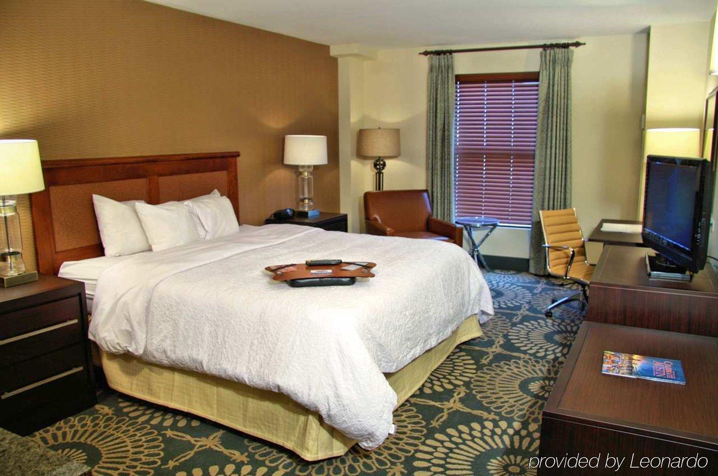 Hotel Hampton & Austin-downtown/convention Center