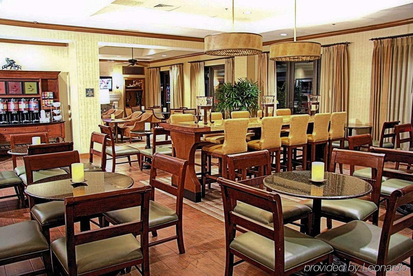Hampton & Austin-downtown/convention Center Hotel 3*