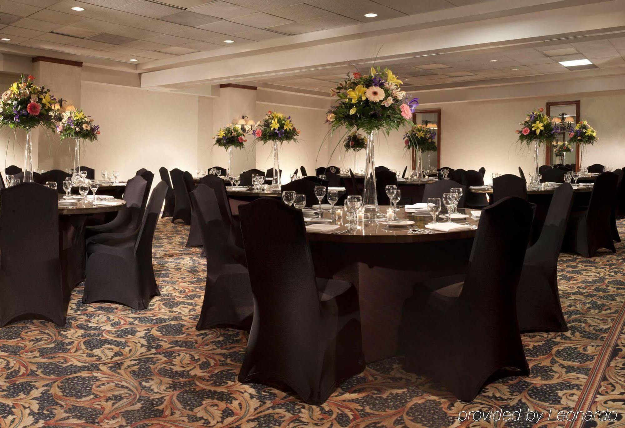 Hotel Embassy By Hilton Arboretum 4*