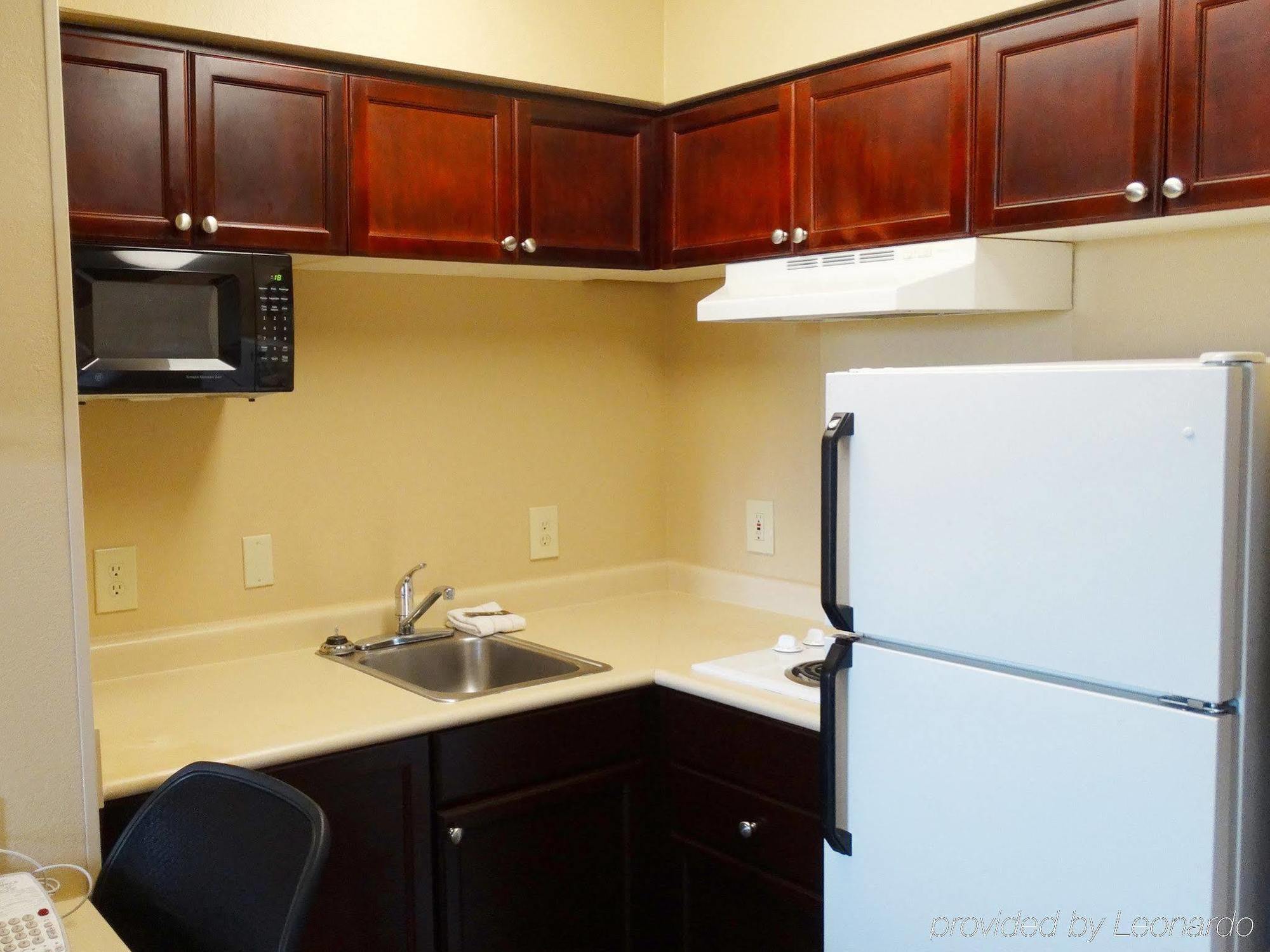 Extended America Select - - Northwest - Research Park