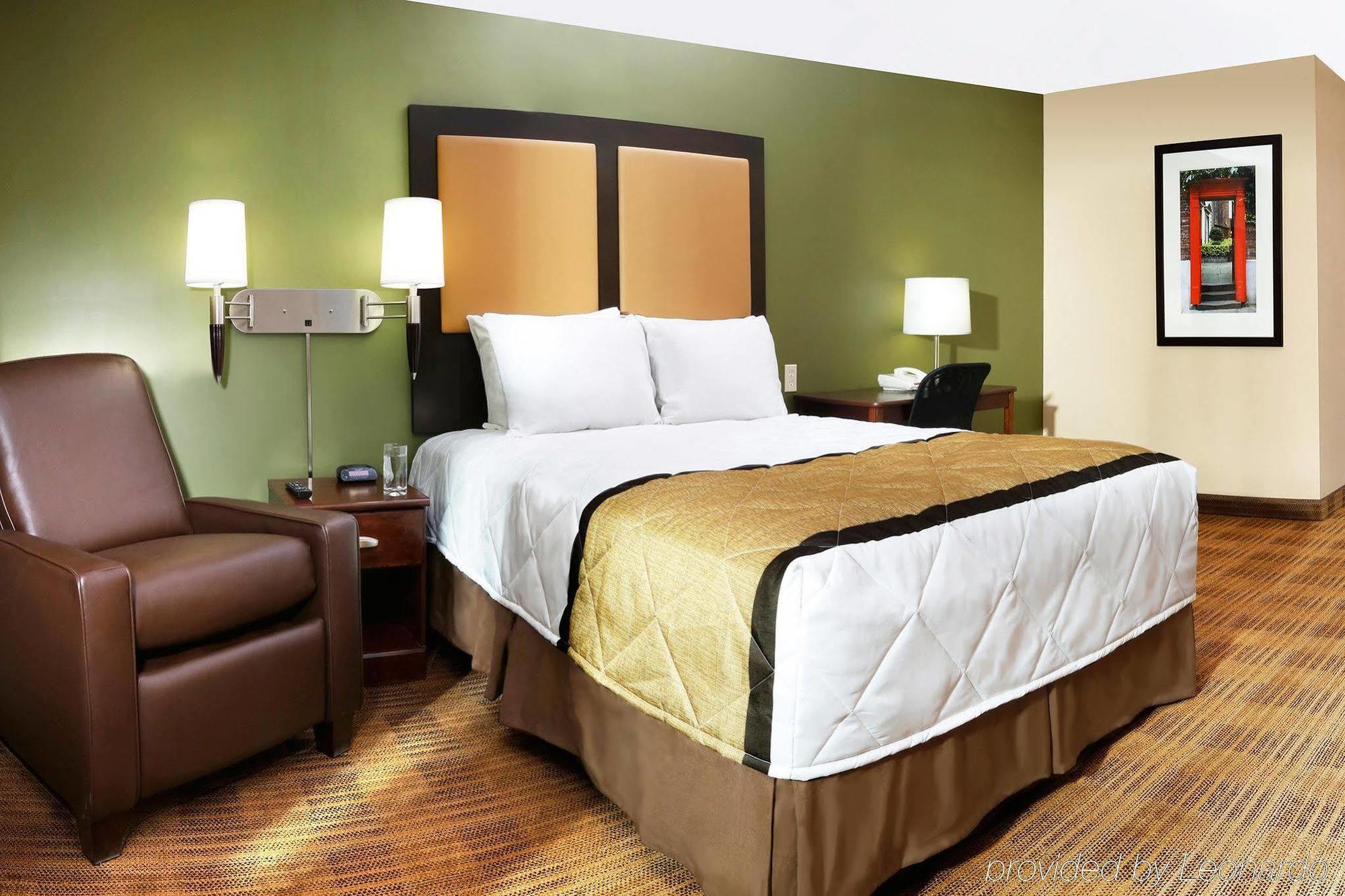 Extended America - - Northwest Arboretum Hotel