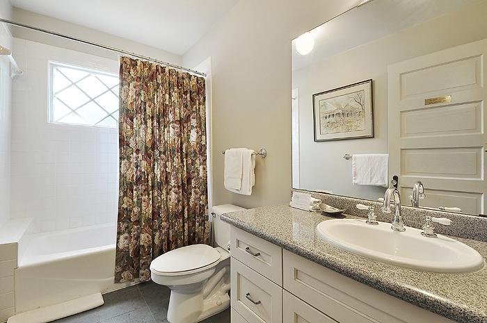 Adams House Bed & Breakfast Bed & Breakfast Austin