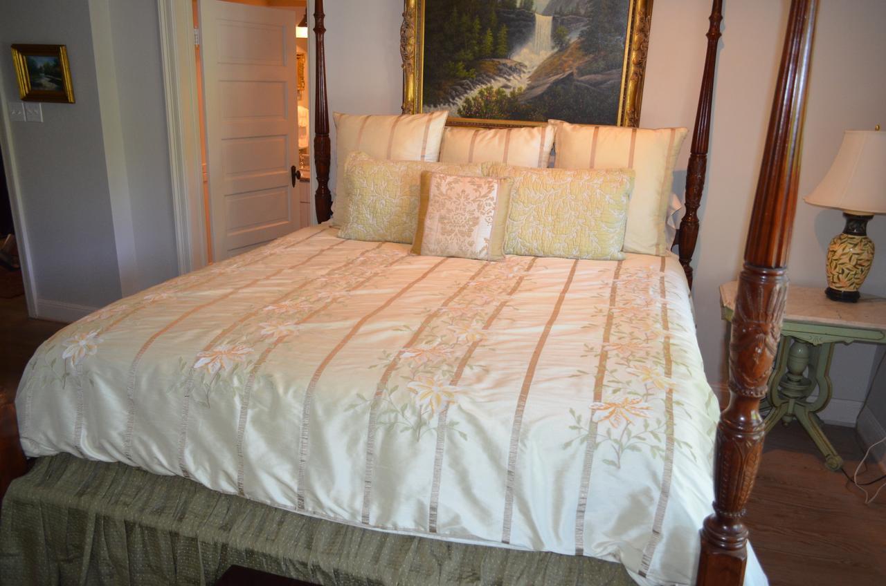 Adams House Bed & Breakfast Bed & Breakfast