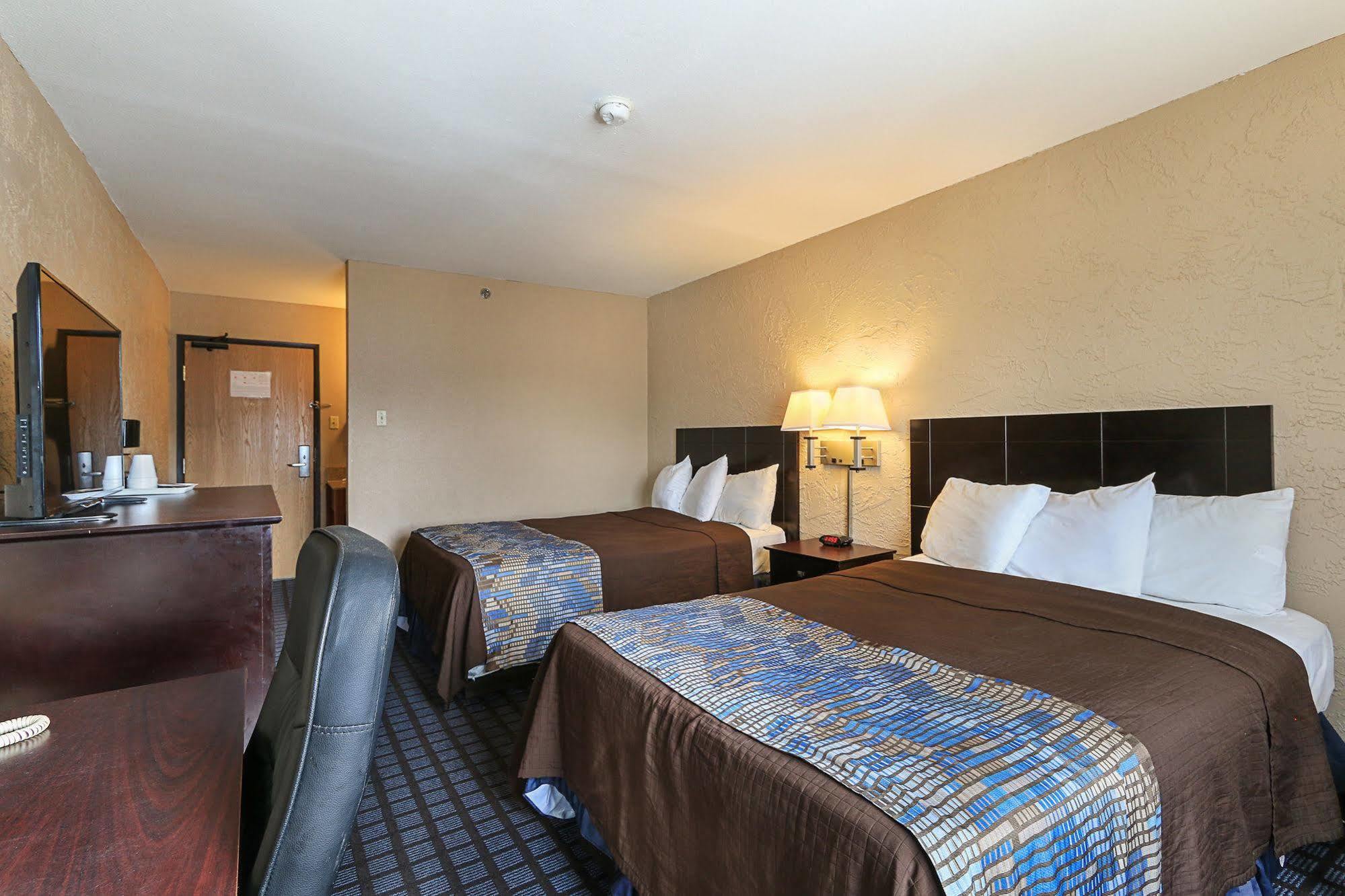 Rodeway Hotel 2*