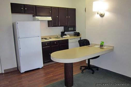 Extended America Select - - Northwest - Research Park Hotel 2*