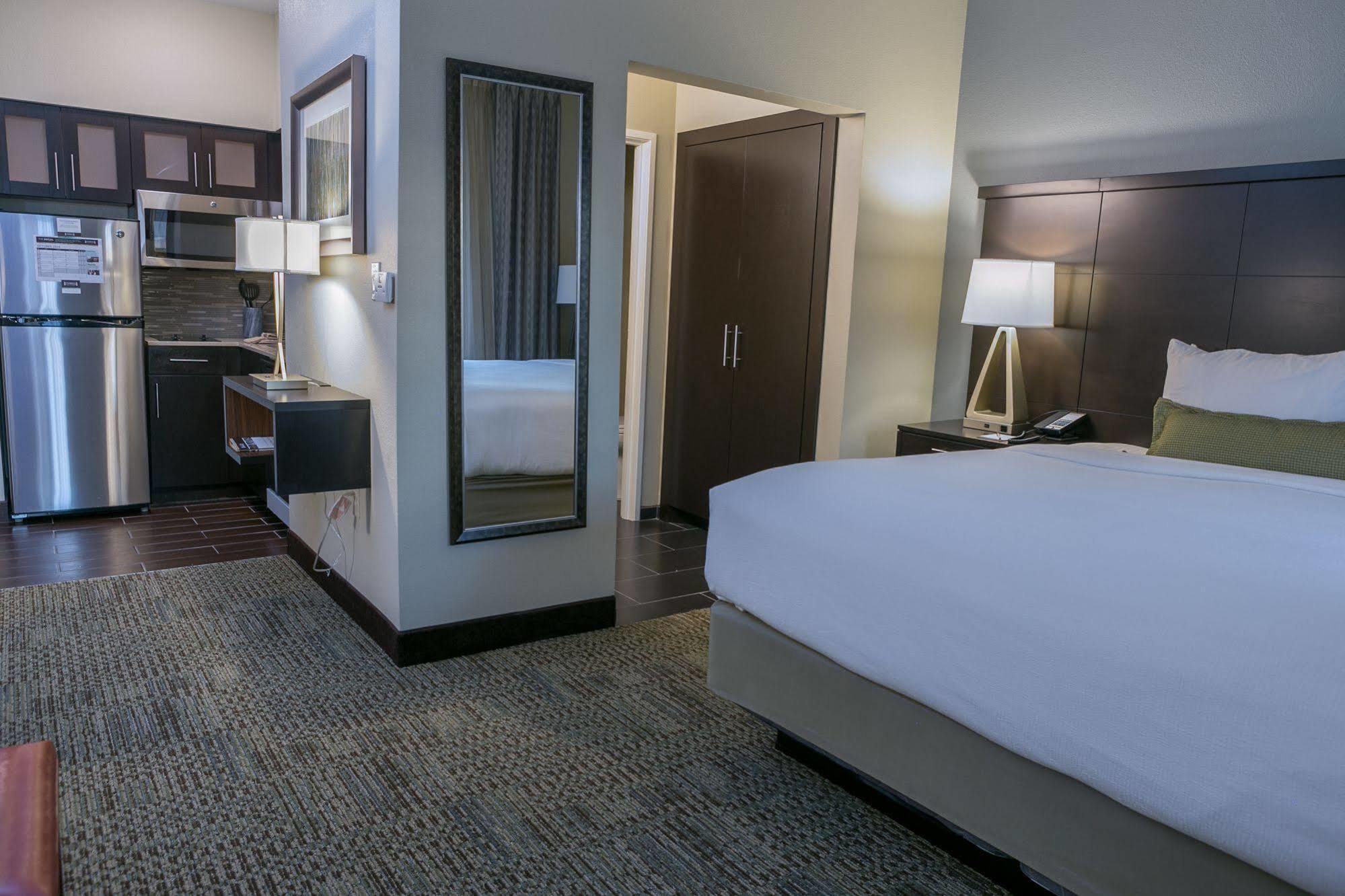 Staybridge North - Parmer Lane By Ihg Hotel 3*