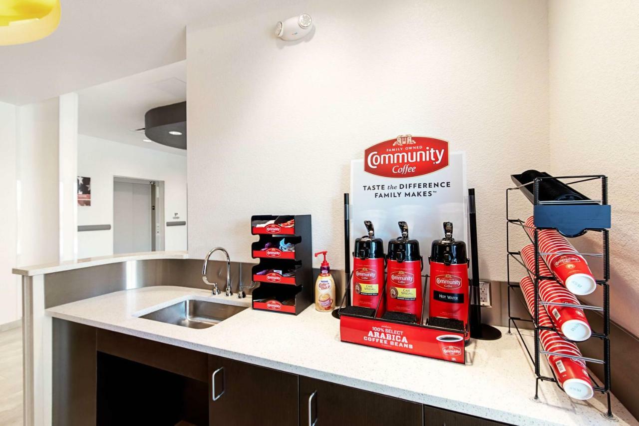 6 Airport Hotel Austin