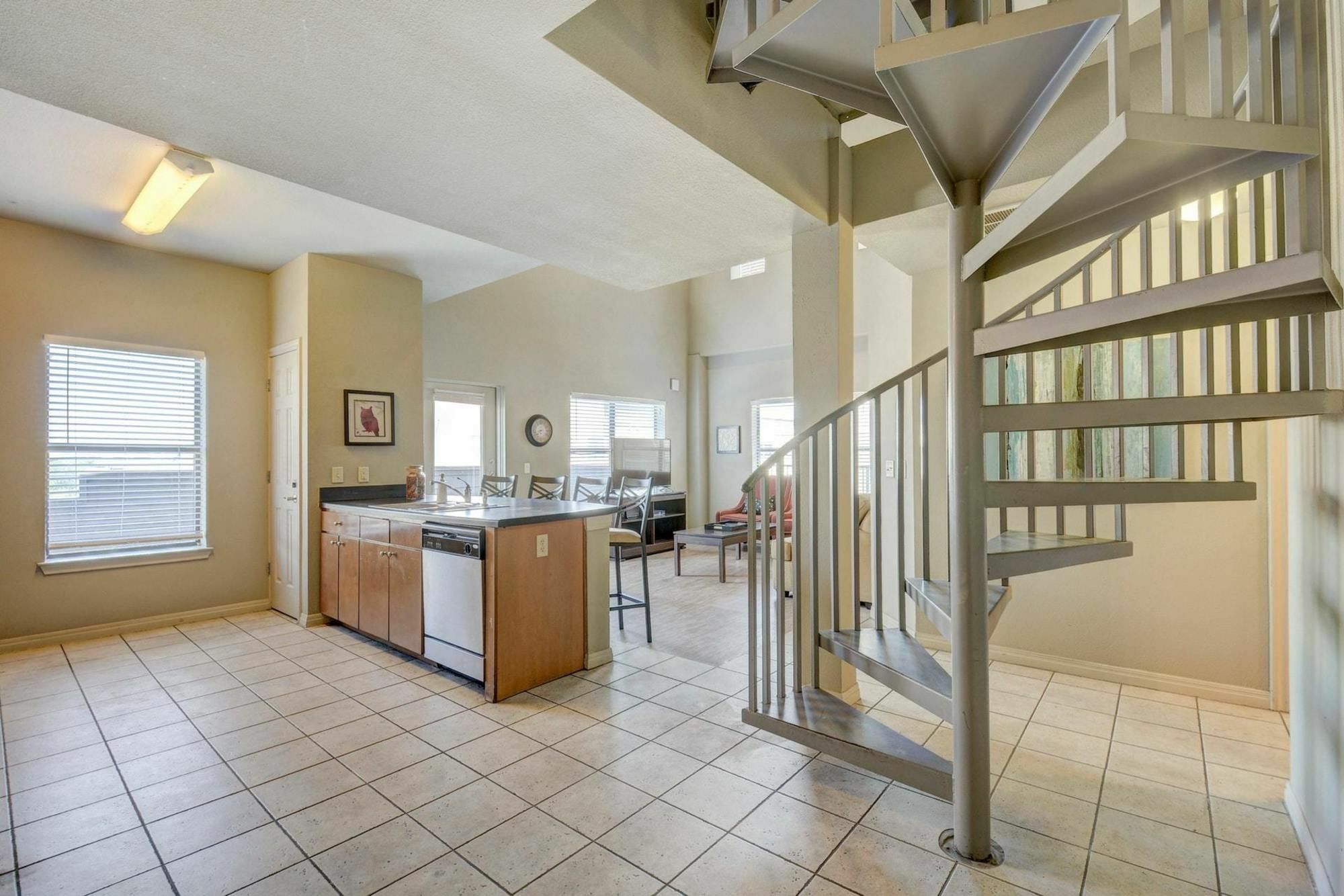 2515 Pearl 3br 4br Apartment Austin