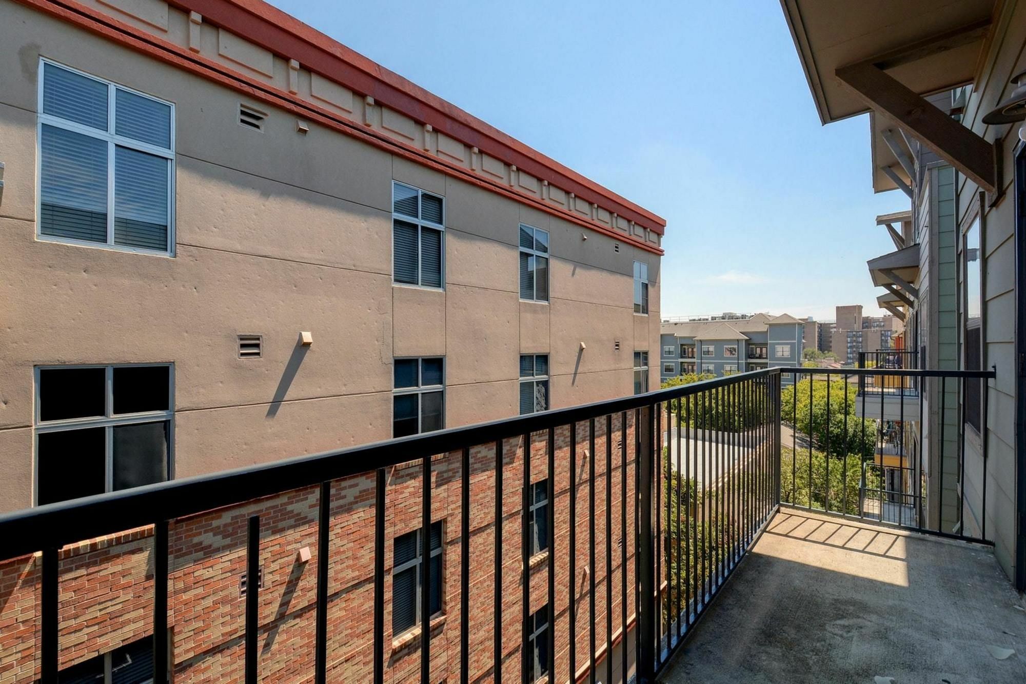 2515 Pearl 3br 4br Apartment *