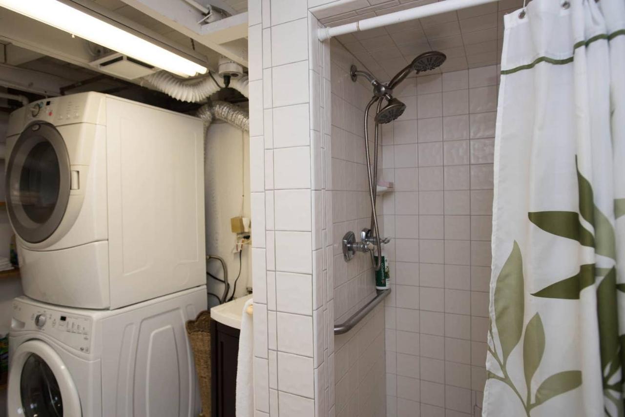 Tiny Tasteful 1 - Downtown Apartment Austin